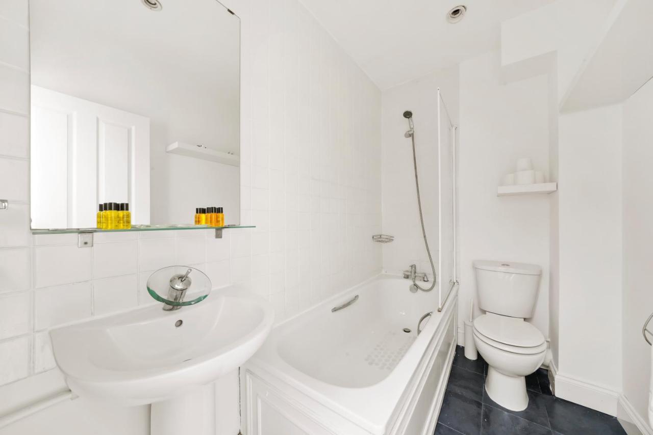 1 & 2 Bed Cosy Apartments Next To Earls Court Free Wifi Лондон Екстер'єр фото