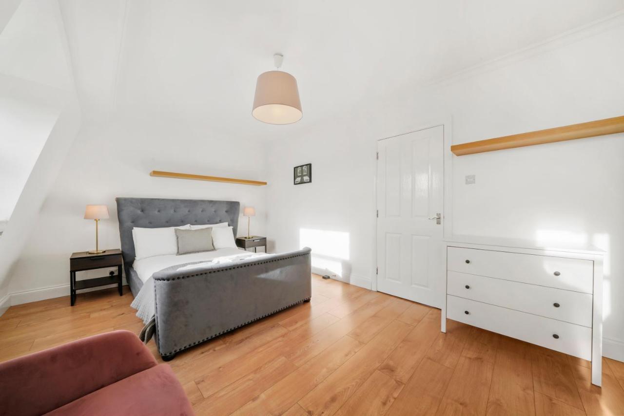 1 & 2 Bed Cosy Apartments Next To Earls Court Free Wifi Лондон Екстер'єр фото